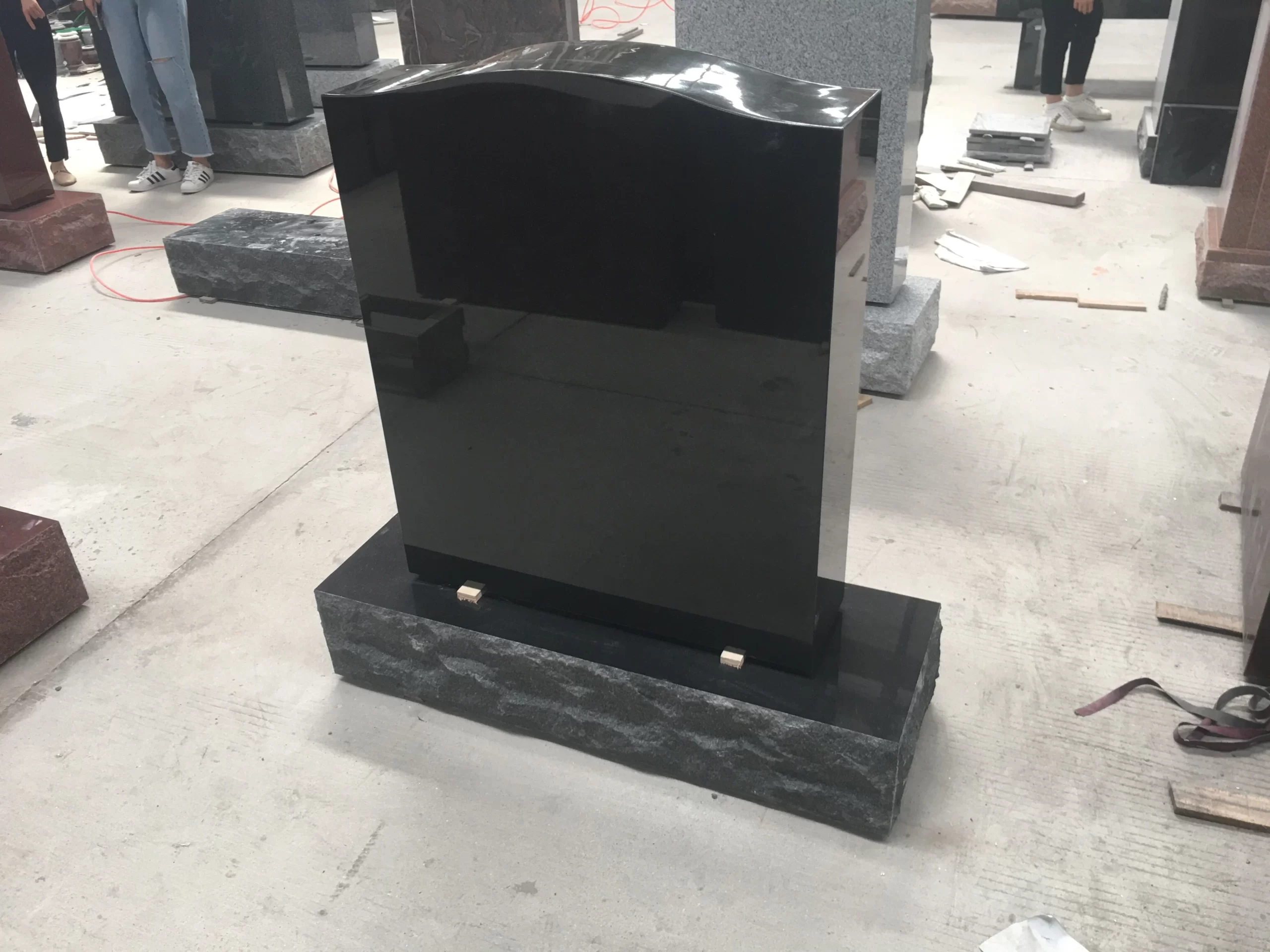 Lápida de granito negro americano Monumento 5