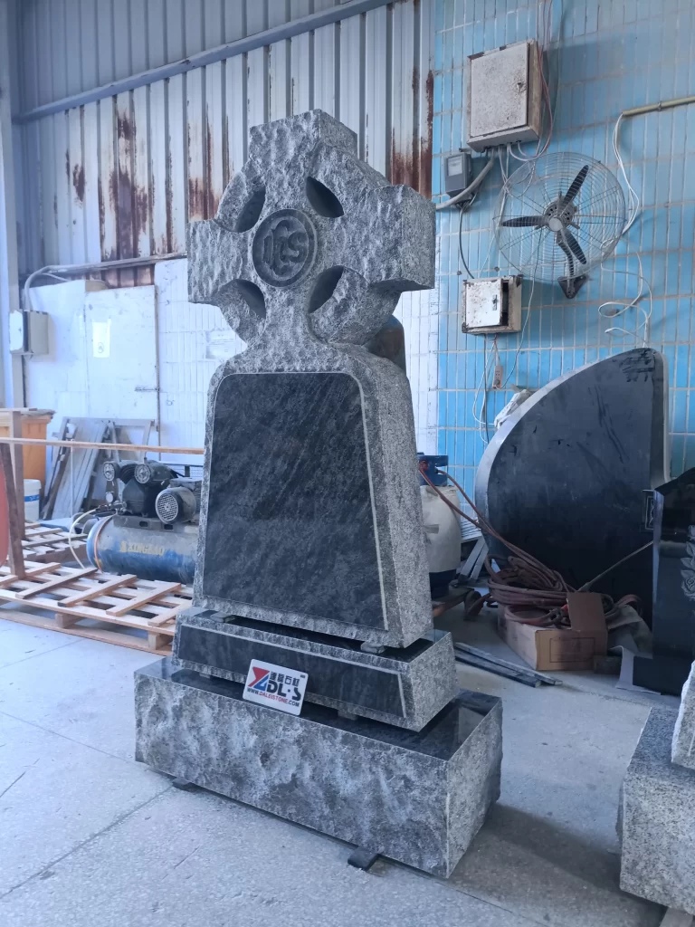 Lápida Rústica Cruz Celta Bahama Azul Granito Monumento Estilo Irlandés 2